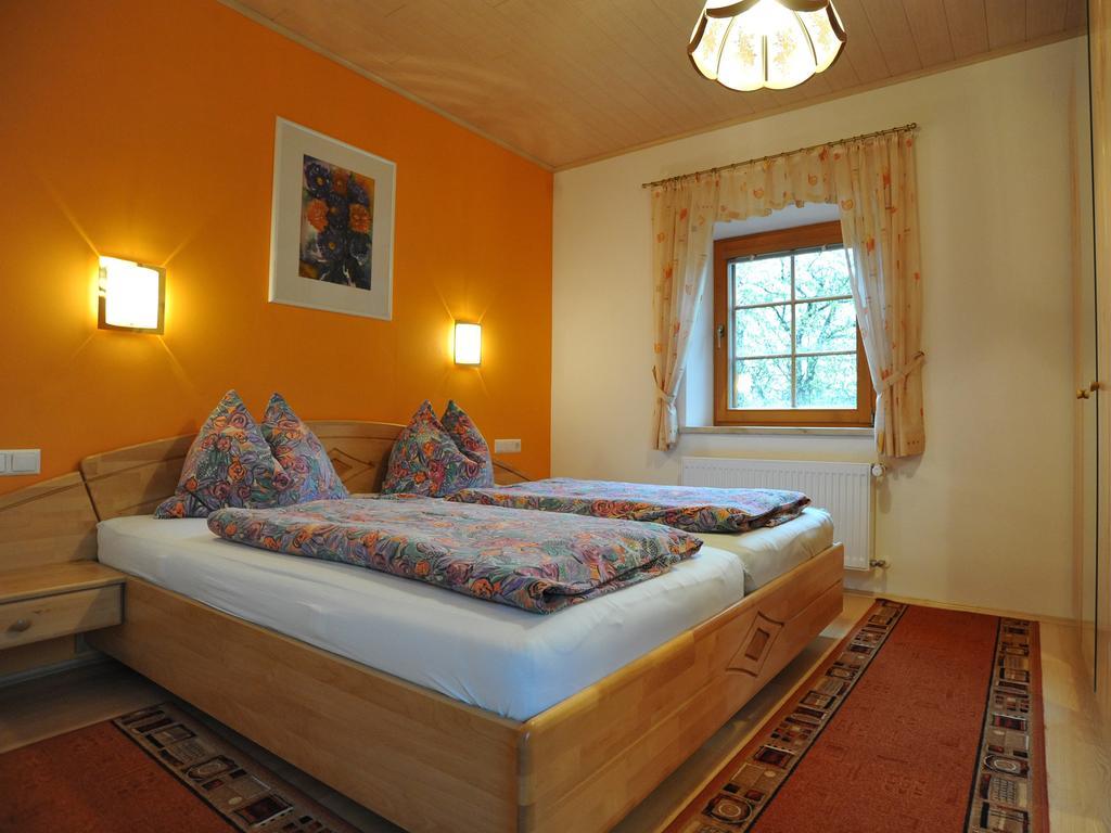 Ferienhaus Nickl Вайсбриах Стая снимка